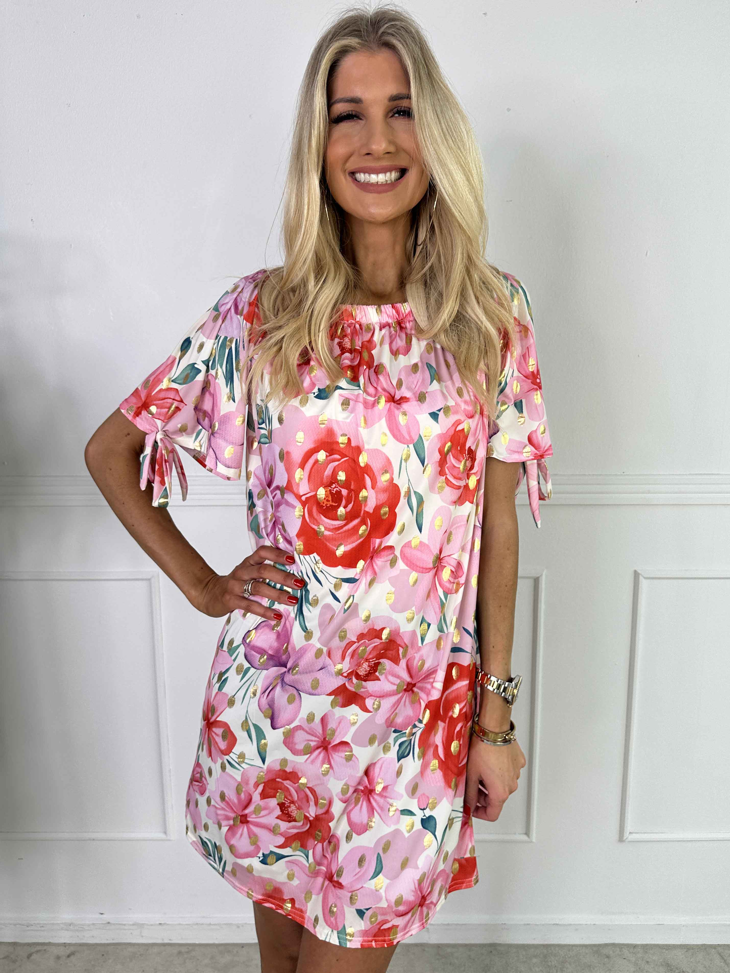 Sofia - Sød blomstret kjole med elastikkant i udskæringen